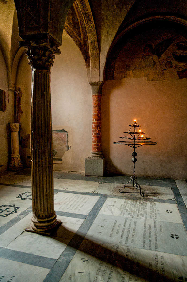 LIGHT IN THE CRYPT 4
