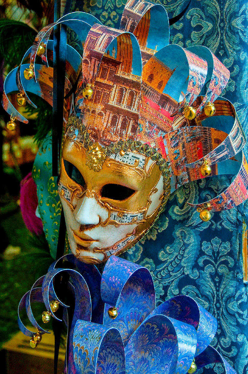 MUSIC MASK