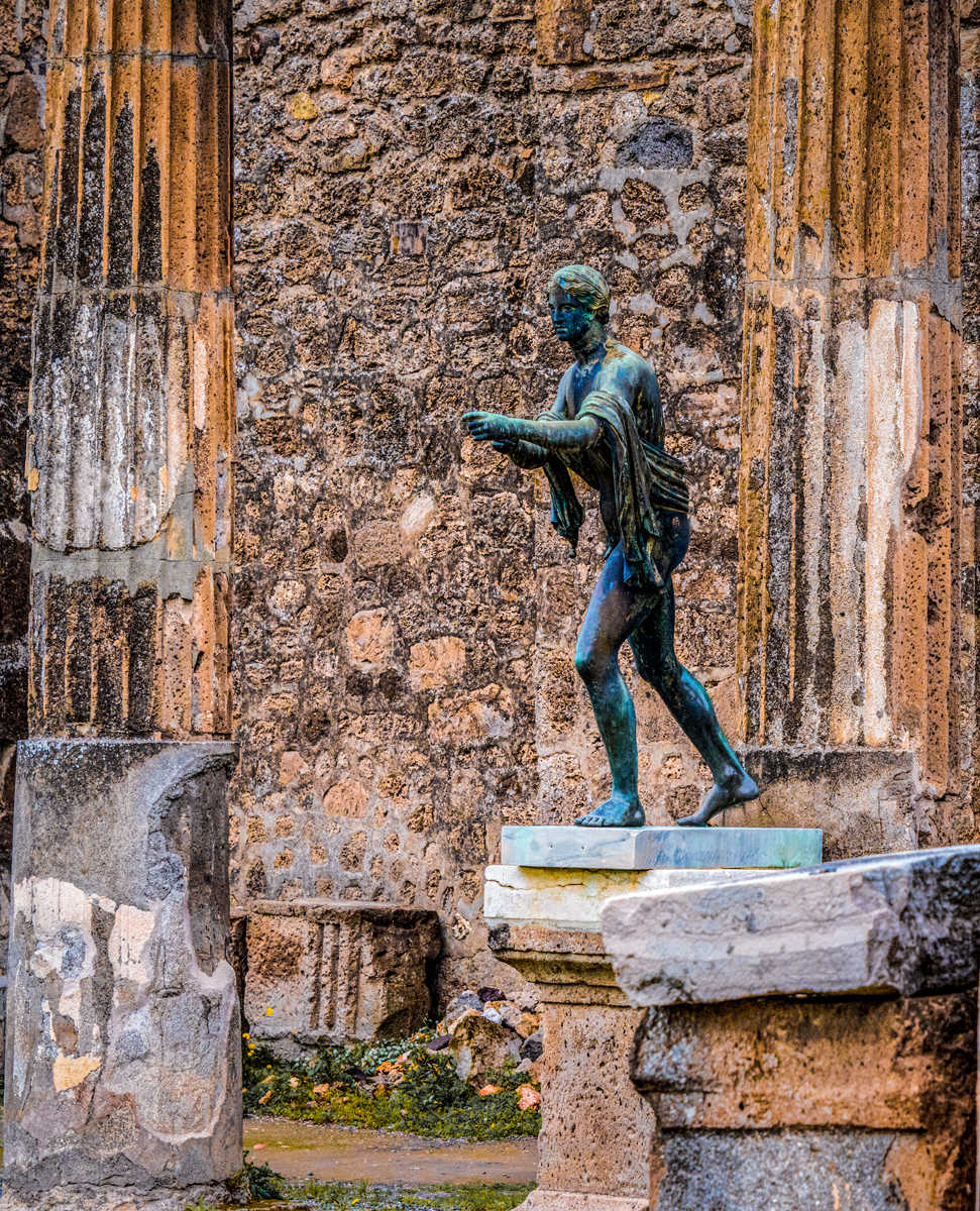 Pompei statue