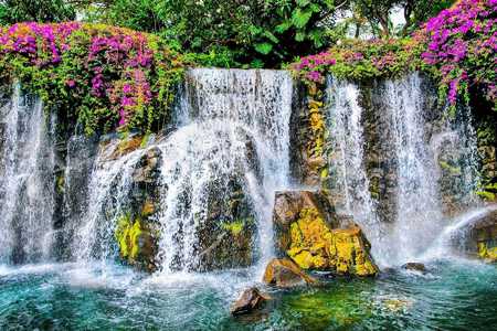 MAUI WATERFALL