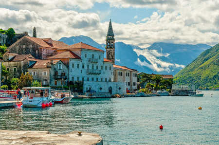 PERAST 4