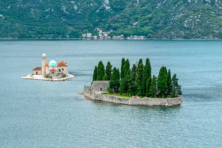 PERAST 1