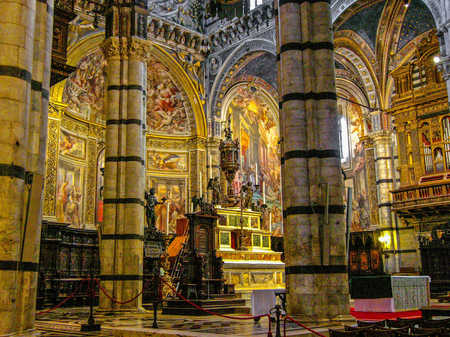 DUOMO INTERIOR SIENA