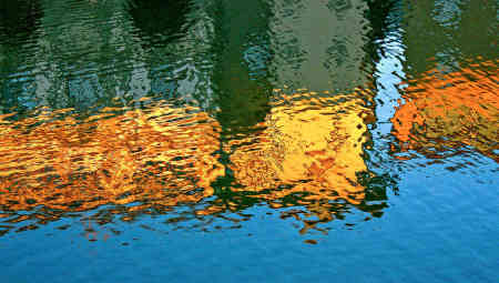 MAGIC LIGHT ON THE ARNO