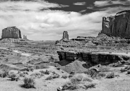 FORD'S LOOKOUT, MONUMENT VALLEY