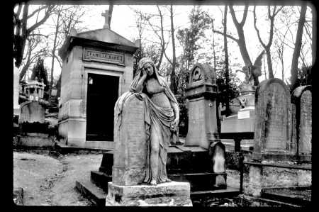 ANGEL, PERE LACHAISE, PARIS