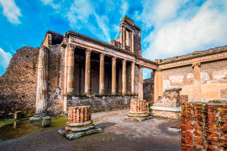Pompei temple columns 1