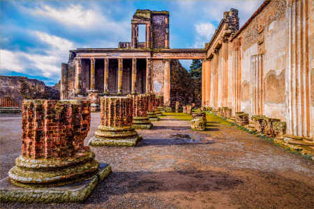 Pompei temple columns 5